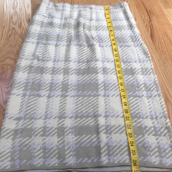 Ann Taylor small knit tan/purple multi soft skirt. - Picture 4 of 6